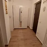Cozy With Balcony Διαμέρισμα *