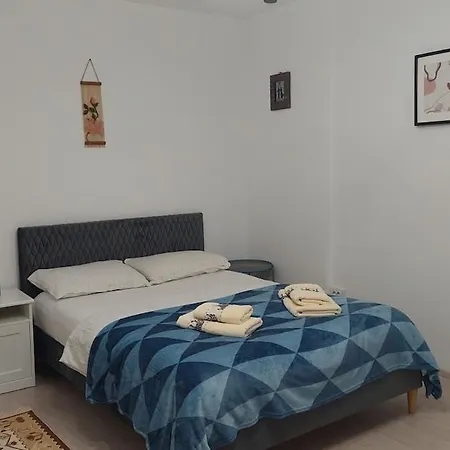 Cozy With Balcony 布加勒斯特