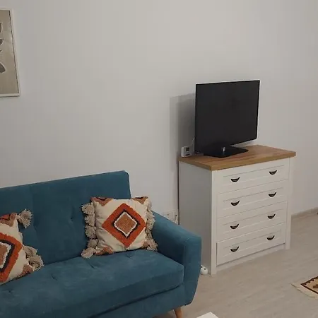 公寓 Cozy With Balcony *