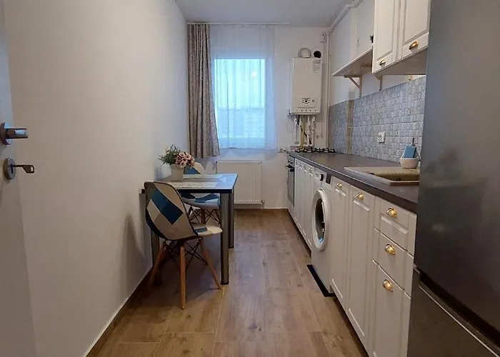 Cozy With Balcony * Бухарест