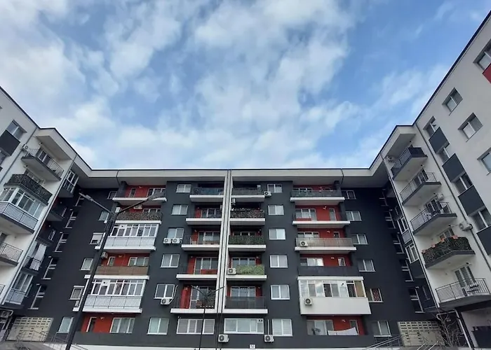 Апартаменти Cozy With Balcony